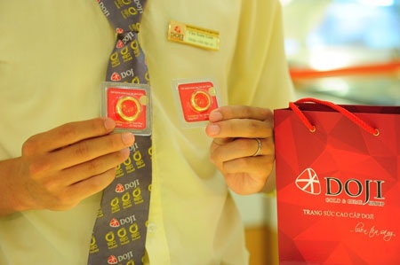 Vàng SJC cao hơn vàng thế giới 3,4 triệu đồng/lượng.