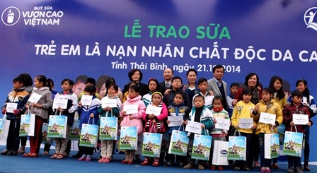 “Vươn cao Việt Nam” xoa dịu nỗi đau da cam cho trẻ em Thái Bình