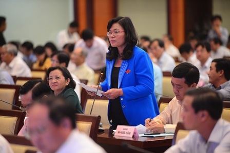 Các đại biểu chất vấn tư lệnh ngành GTVT về các vấn đề dân sinh