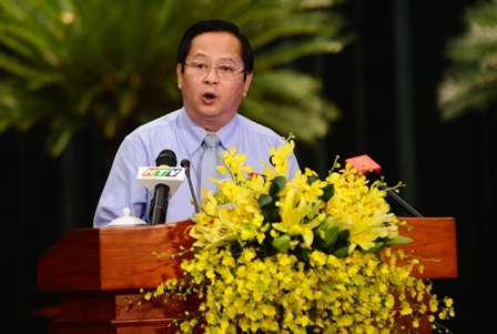 Sao lại đẩy cái khó, cái khổ cho dân? - 2 Ông Nguyễn Hữu Tín, Phó Chủ tịch UBND TPHCM: Đừng đổ lỗi ngập là do trời!