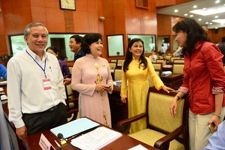 TPHCM hoãn thu phí sử dụng dịch vụ đường bộ đối với xe máy - 1 Đề án thu phí xe máy còn nhiều băn khoăn nên chưa được thông qua