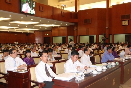 TPHCM hoãn thu phí sử dụng dịch vụ đường bộ đối với xe máy - 2 Kỳ họp tới, HĐND TPHCM sẽ tiếp tục xem xét tờ trình về thu phí xe máy