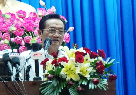 Đại biểu Trần Du Lịch: T