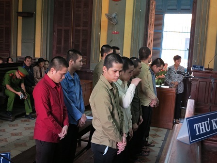 Y án tử hình kẻ cầm đầu băng nhóm đi trả thù, đâm chết người - 1 Nhóm côn đồ tại phiên tòa phúc thẩm