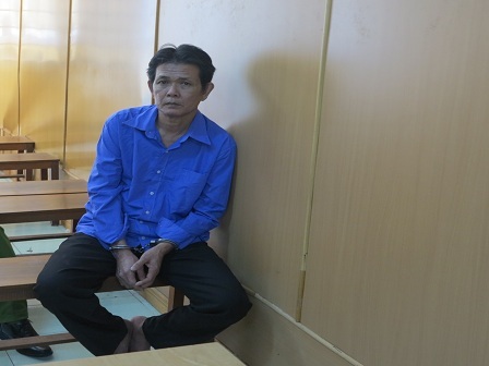 Người nhà bị hại thiết tha xin tòa giảm nhẹ hình phạt cho bị cáo - 1 Bị cáo Thếnh tại tòa