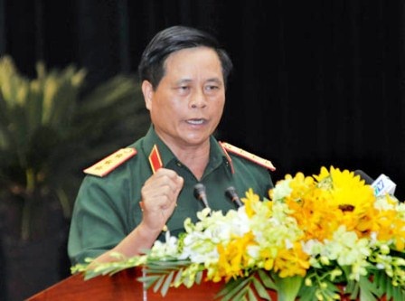 “Ta đi trong ánh lửa từ trái tim mình...” - 2 GS.TS