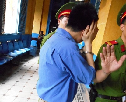 Nguyên Tổng Giám đốc Công ty Tài chính cao su lĩnh án… “nhẹ hều” - 2 Tổng Giám đốc Công ty Tài chính Cao su đã để cho nhân viên tín dụng lũng đoạn