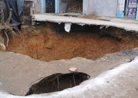 Hiện tượng sụt lún đang có nguy cơ lan rộng.