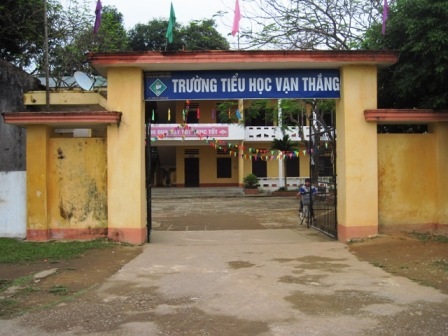 Trường tiểu học Vạn Thắng - nơi người dân tố xã “ăn bớt” tiền tu sửa lại trường.