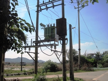 Tại trạm biến áp nối điện đến các hộ dân không thấy có dấu hiệu bất thường.