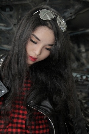 Những bức ảnh giản gị của tân Hoa hậu Việt Nam thời còn là học sinh.