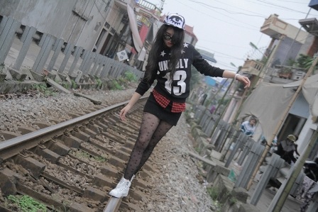 Những bức ảnh giản gị của tân Hoa hậu Việt Nam thời còn là học sinh.