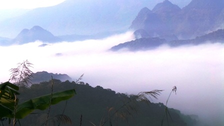 Bồng bềnh trong biển mây.