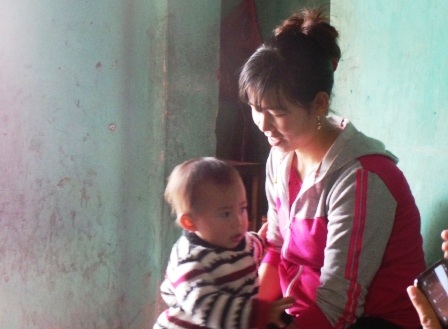 Chị Hà cùng cô con gái thứ 2.