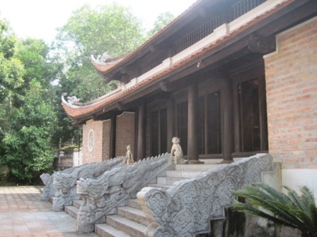 Kiến trúc độc đáo của khu di tích Bà Triệu.