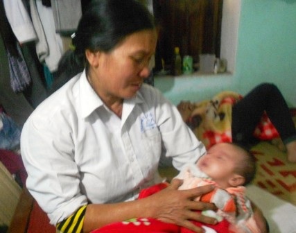 Con của nạn nhân Trần Văn Dương mới 2 tháng tuổi.