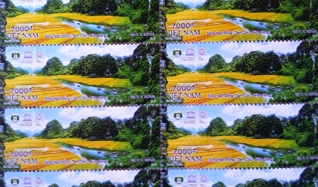 Mẫu tem sông Ngô Đồng (Tam Cốc – Bích Động).