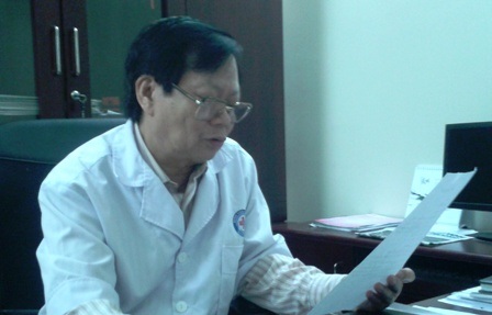 Thanh Hóa: Bệnh nhân tử vong sau khi tiêm thuốc bổ gan - 2 Bác sỹ Đỗ Công Toàn - GĐ bệnh viện trao đổi với PV.