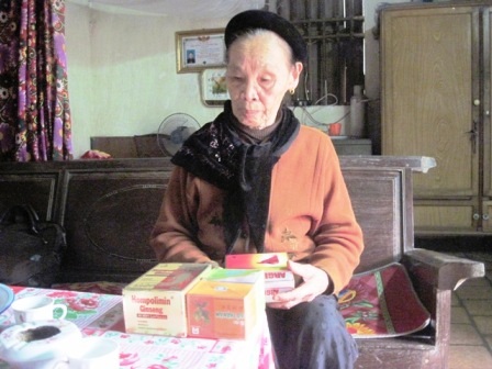 27 năm qua, ngày nào mẹ Lương cũng khóc thương con đến nhòa cả đôi mắt.