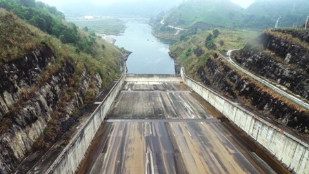 Hồ chứa nước Cửa Đạt là một điểm tham quan hấp dẫn thời gian qua.