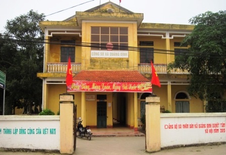  Con đường liên thông là ngõ đi chung của gia đình bà Mịch, ông San và ông Đài.