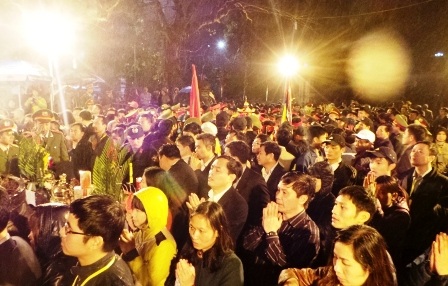 Khung cảnh trang nghiêm, trật tự tại Đền Thiên Trường chỉ diễn ra được vài phút