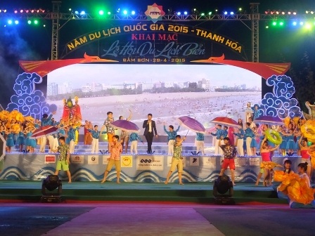 Sầm Sơn đón 3,5 triệu khách trong năm 2015 - 5 Duy Tuyên