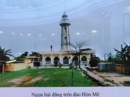 Bình minh trên biển đảo Việt Nam.