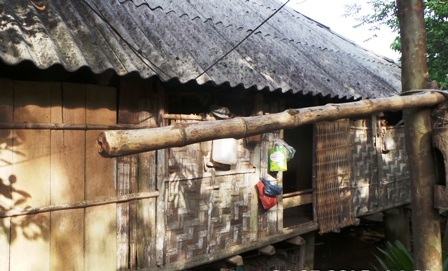 Căn nhà bà Nam ở bản Khằm, xã Hồi Xuân.