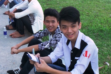 Thí sinh đến điểm thi từ sớm