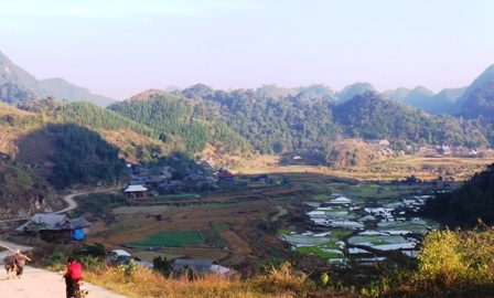 Khung cảnh nên thơ nơi những bản làng.