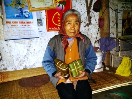 Với những bệnh nhân trong trại phong Ba Sao, 2 chiếc bánh chưng là đủ một cái Tết.