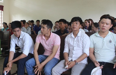 Trung sĩ công an xả súng loạn xạ bị xử 9 năm 9 tháng tù giam - 2 Nhân viên nhà nghỉ 555 làm nhân chứng tại toà