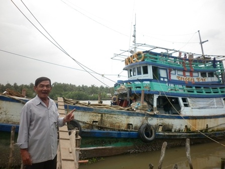 Tàu thuyền được đưa về nơi tránh trú bão