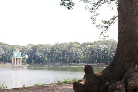 Một góc thắng cảnh Ao Bà Om