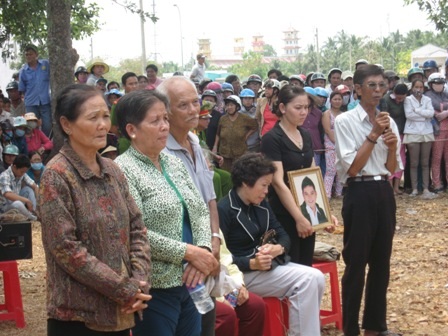 Gia đình bị hại tại tòa