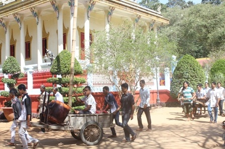 Nhạc cụ truyền thống được biểu diễn trong các lễ hội của người Khmer