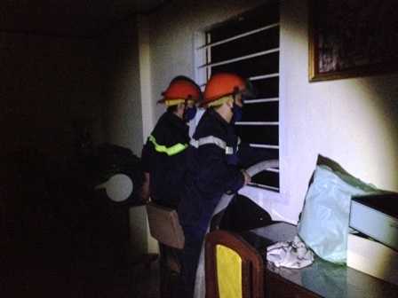 Sau hơn 1 giờ cơ quan chức năng đã khống chế và dập tắt được đám cháy