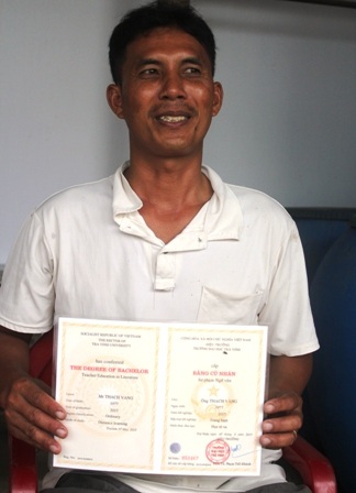 Nghị  lực của anh bảo vệ quyết học Thạc sĩ để thỏa ước mơ