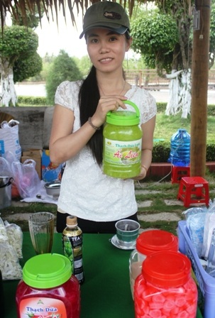 Món thạch dừa được nhiều du khách ưa thích