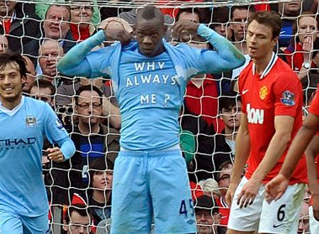 Balotelli, từ “cậu bé hư” đến “cậu bé ngoan” - 4