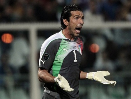 Gigi Buffon: “Có điên nói đến Scudetto lúc này” - 1 Gigi Buffon: “Có điên nói đến Scudetto lúc này” - 1