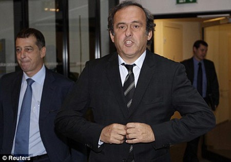 Chủ tịch UEFA “nói kháy” Beckham - 2