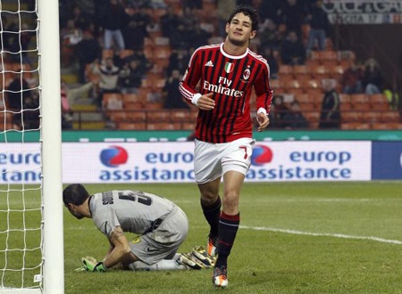 Milan duy trì mạch thắng “4 sao” tại San Siro - 3 Milan duy trì mạch thắng “4 sao” tại San Siro - 3