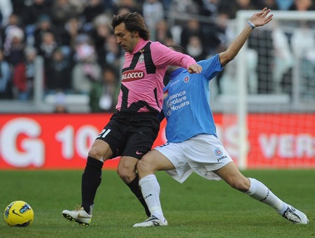 Juventus nhẹ nhàng hạ Novara và kéo dài thành tích bất bại - 1 Juventus nhẹ nhàng hạ Novara và kéo dài thành tích bất bại - 1