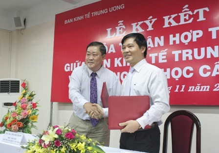 Ký kết thoả thuận hợp tác giữa Ban Kinh tế Trung ương và ĐH Cần Thơ - 1 Ký kết thoả thuận hợp tác giữa Ban Kinh tế Trung ương và ĐH Cần Thơ