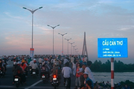 Cầu Cần Thơ, nơi nhiều người tự tử