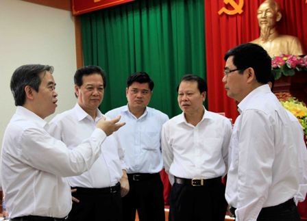 Thống đốc Ngân hàng Nhà nước Nguyễn Văn Bình phát biểu tại hội nghị