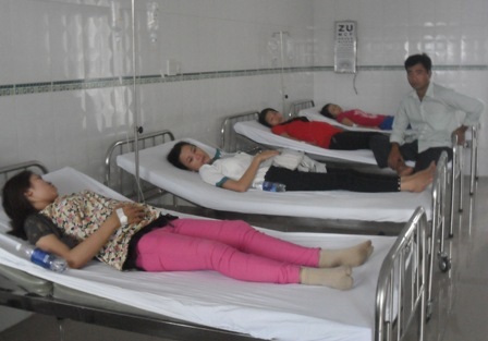 Hơn 40 công nhân của Cty TNHH Lạc Tỷ 2 đang cấp cứu ở Bệnh viện ĐK số 10