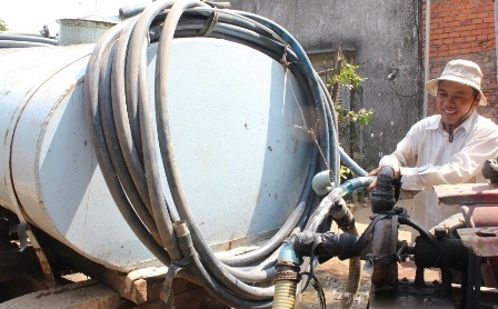 Ông Bé cũng “sống khỏe” với nghề bán nước ngọt